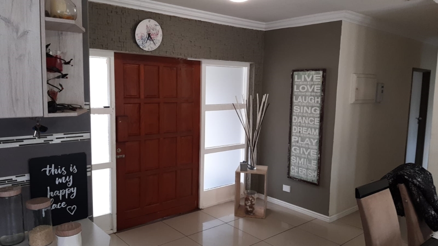 3 Bedroom Property for Sale in Duynefontein Western Cape